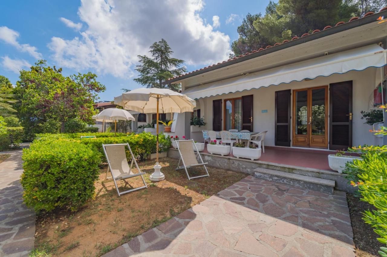 Residence Baia Delle Grazie Casa Morcone Exterior photo