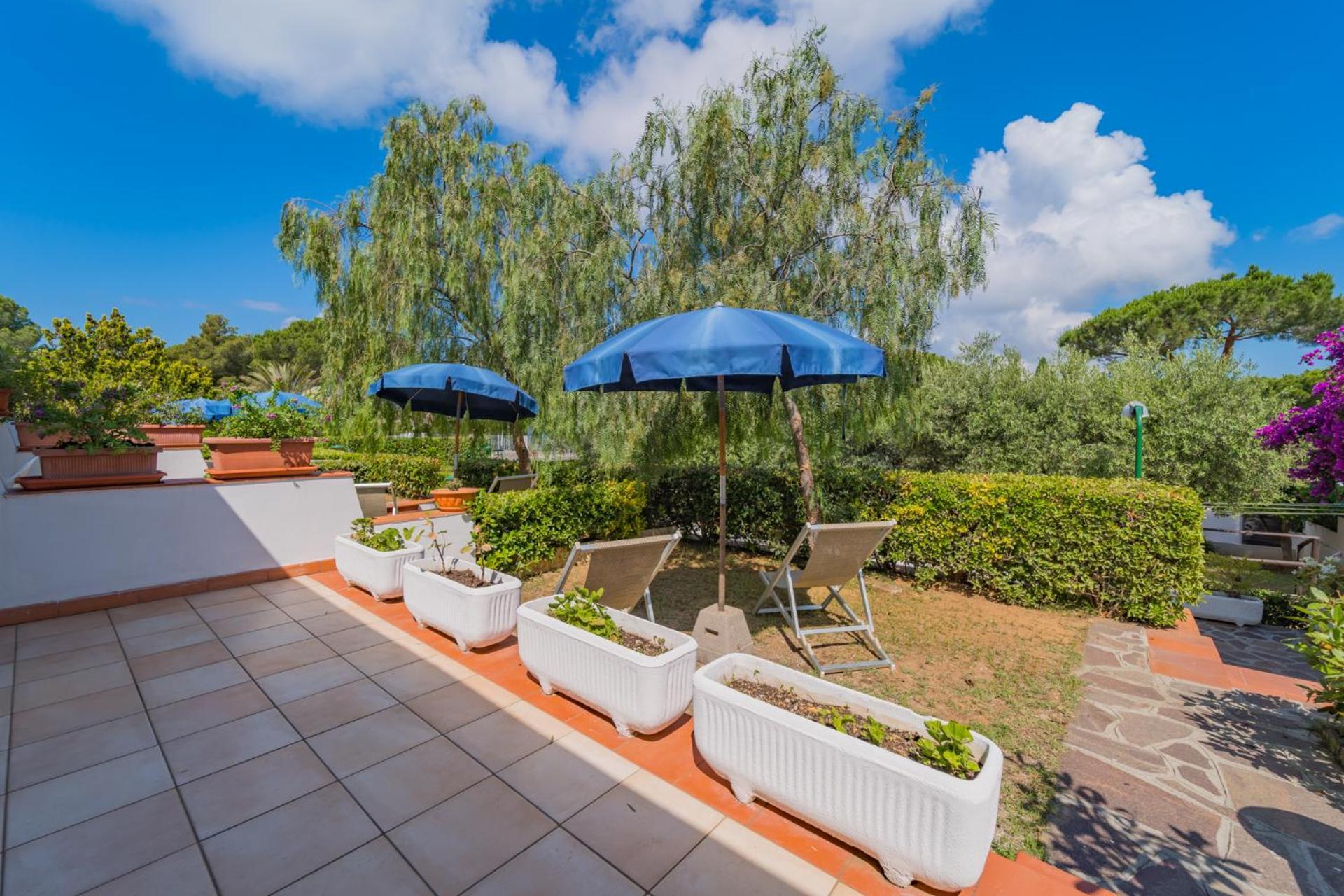 Residence Baia Delle Grazie Casa Morcone Exterior photo